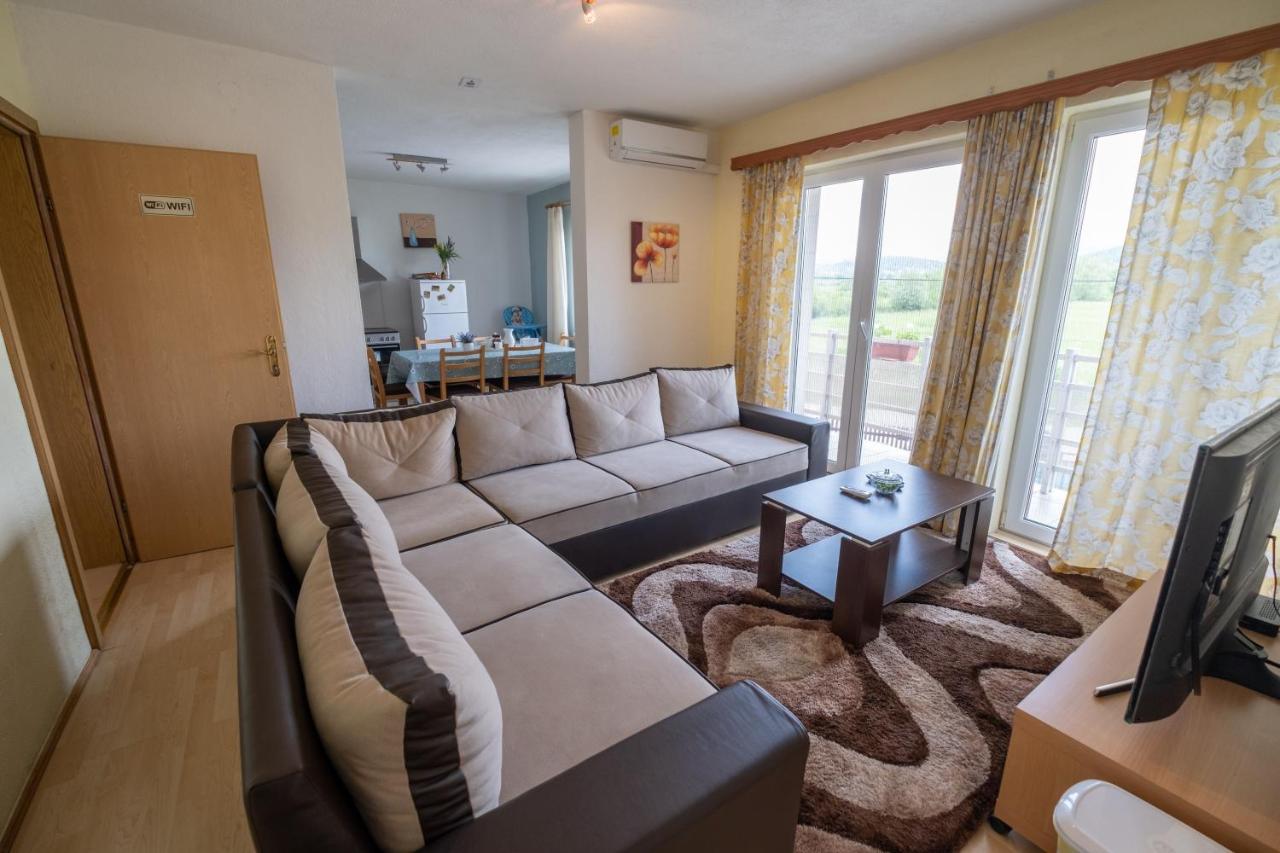River Bank Apartments & Castle View Bihac Bagian luar foto
