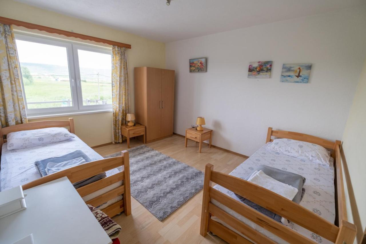 River Bank Apartments & Castle View Bihac Bagian luar foto