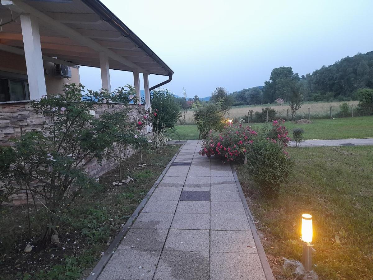 River Bank Apartments & Castle View Bihac Bagian luar foto